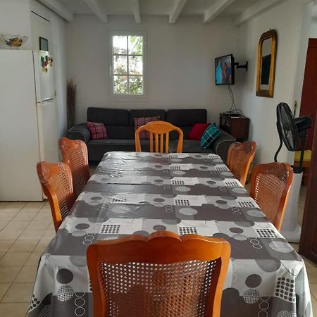 לה גוסייר Maison Creole Chaleureuse Avec Stationnement מראה חיצוני תמונה