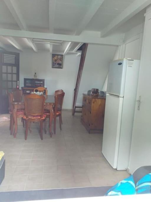 לה גוסייר Maison Creole Chaleureuse Avec Stationnement מראה חיצוני תמונה